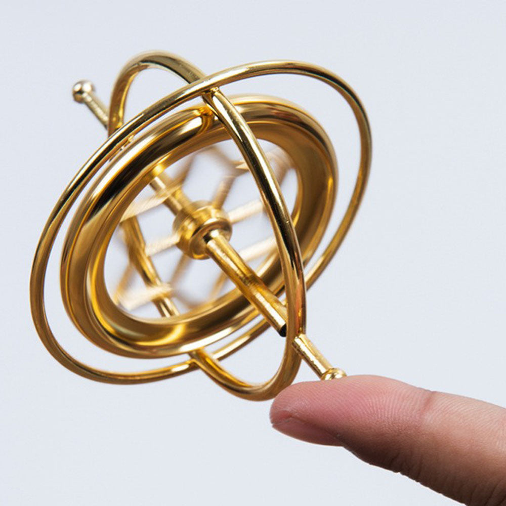 Self balancing gyroscope spinner